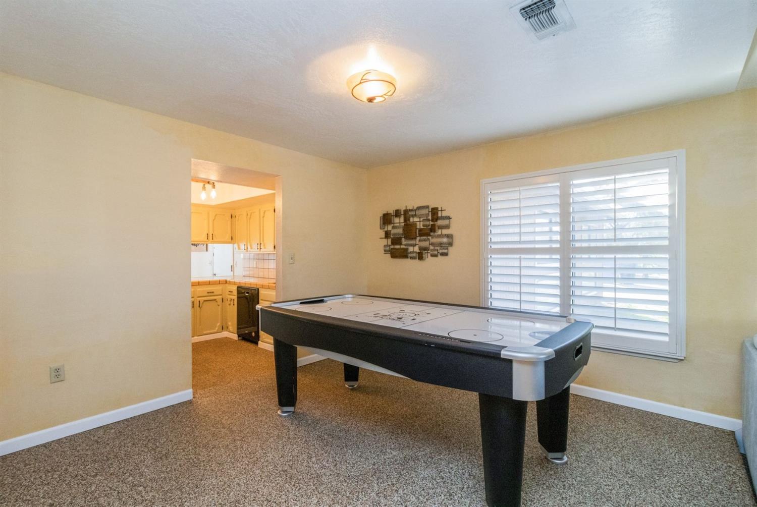 1935 Rodgers Road Hanford, CA 93230 - Photo 7 of 31 Gallery Image 7