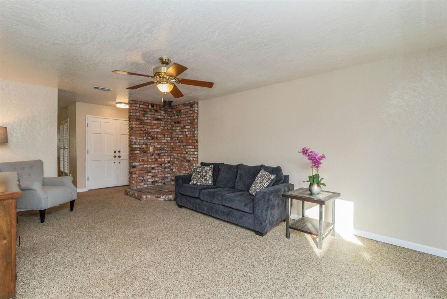 1935 Rodgers Road Hanford, CA 93230 - Photo 9 of 31 Gallery Image 9