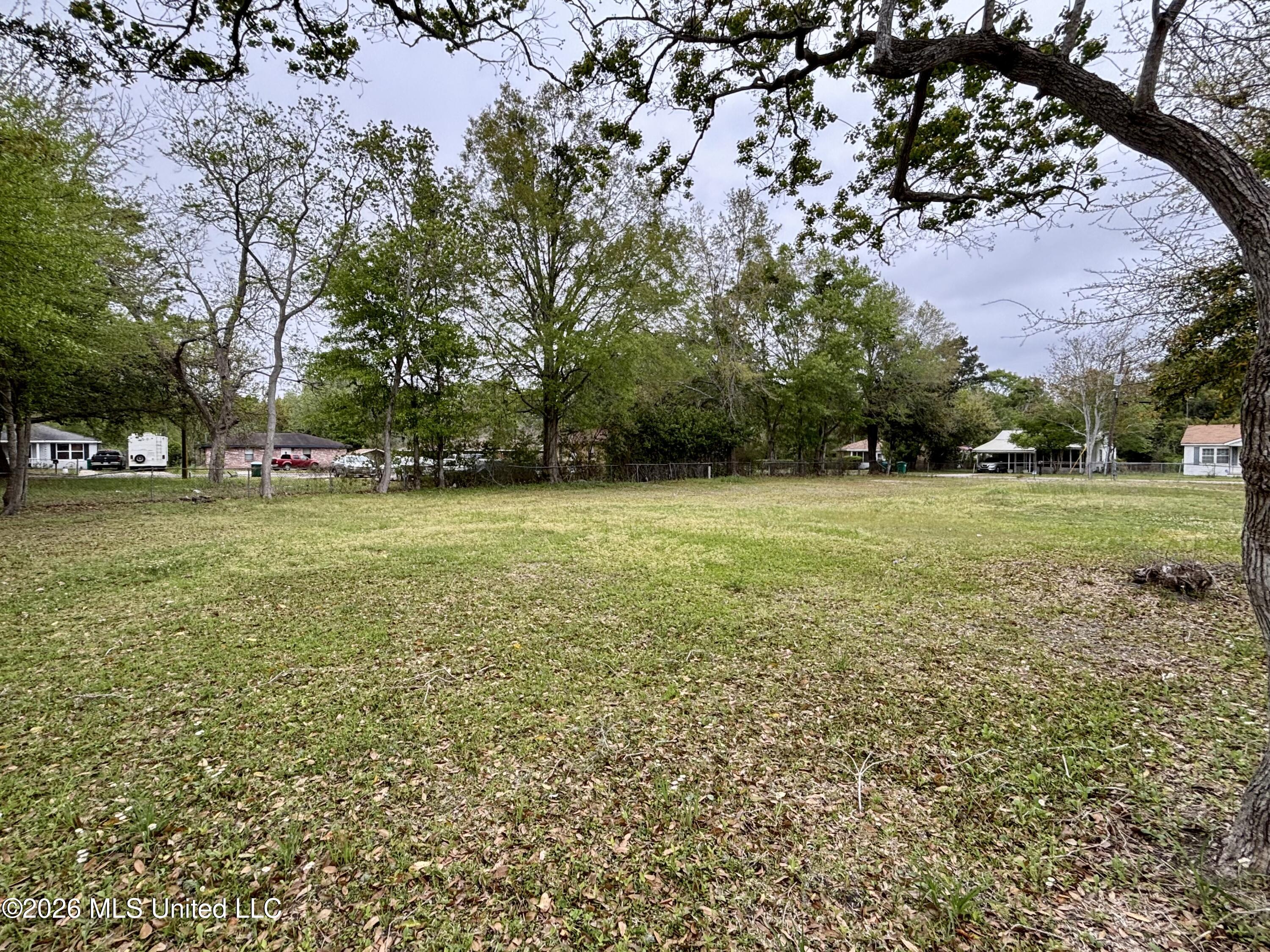 3907 18th Street Gulfport, MS 39501 - Photo 2 of 6 IMG_8205