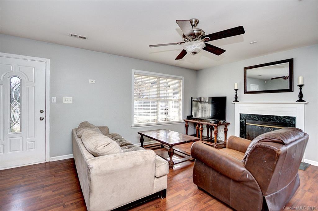 11520 Chapeclane Road, Unit 26 Charlotte, NC 28278 - Photo 6 of 21 Gallery Image 6