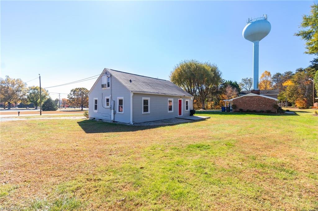 4620 Miller Road Winston-Salem, NC 27106 - Photo 4 of 32 Gallery Image 4
