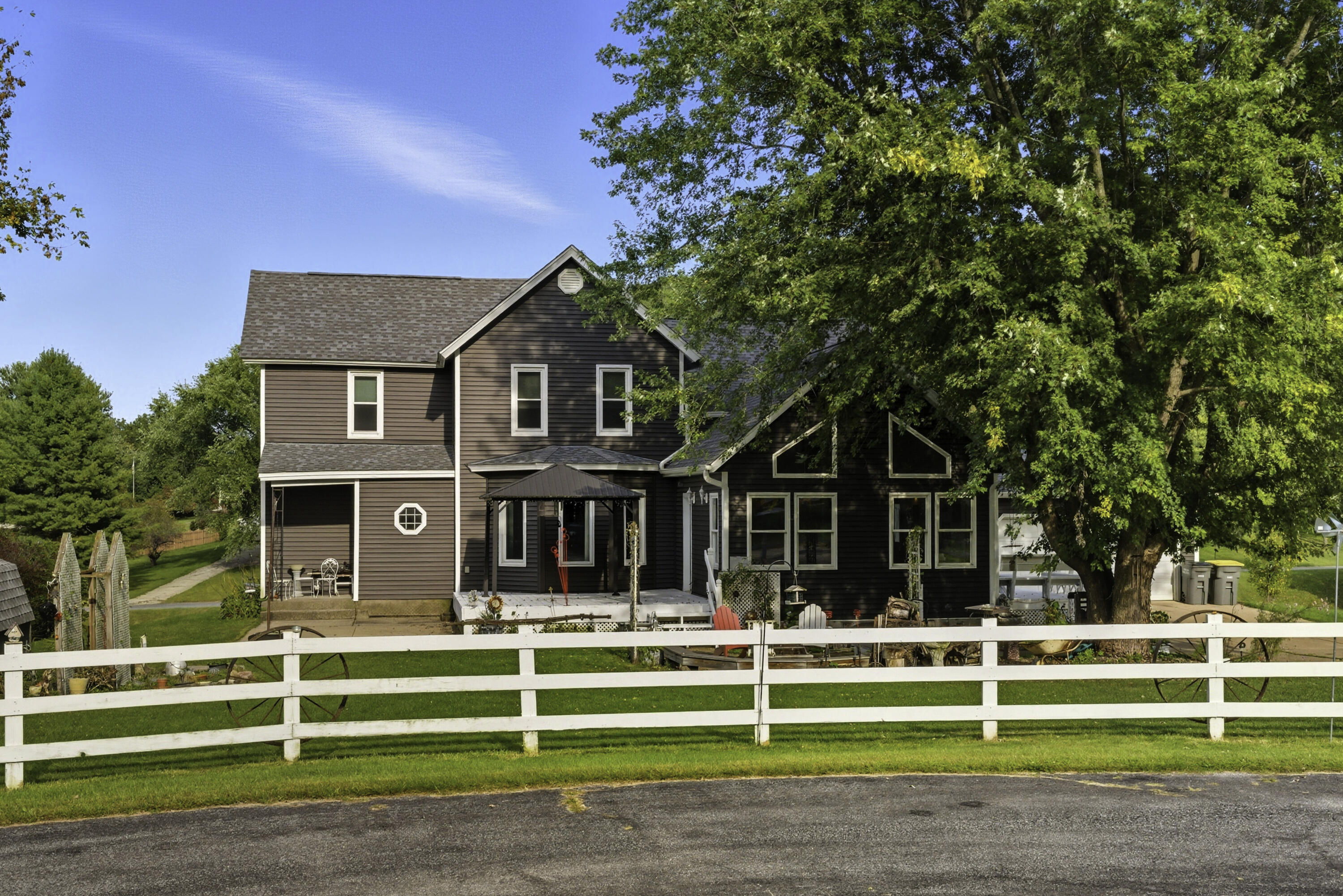 N6754 McCurdy Place Holmen, WI 54636 - Photo 3 of 92 49__DSC6032_mls