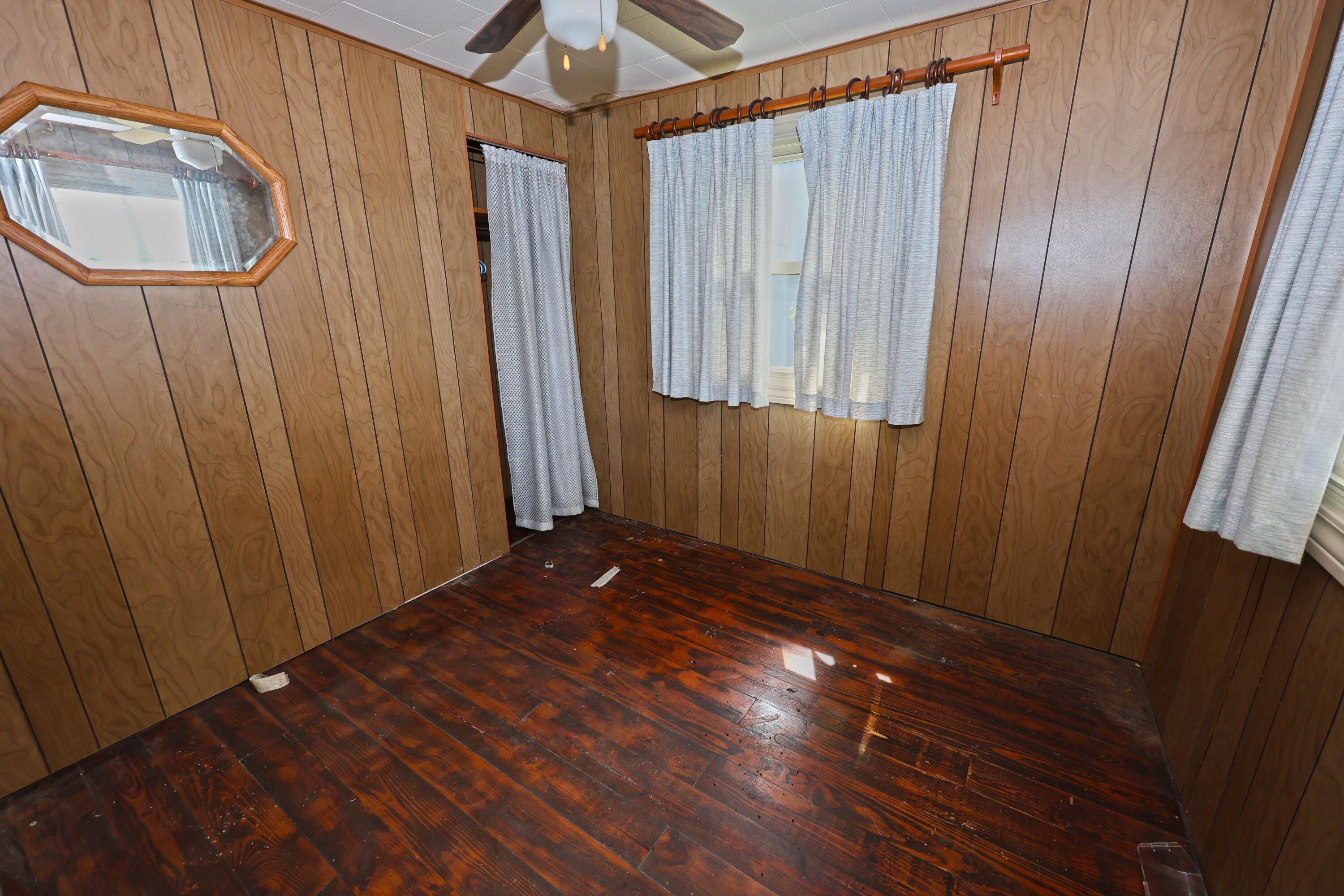 31050 Curran Beach Road Dowagiac, MI 49047 - Photo 11 of 37 Bedroom #1