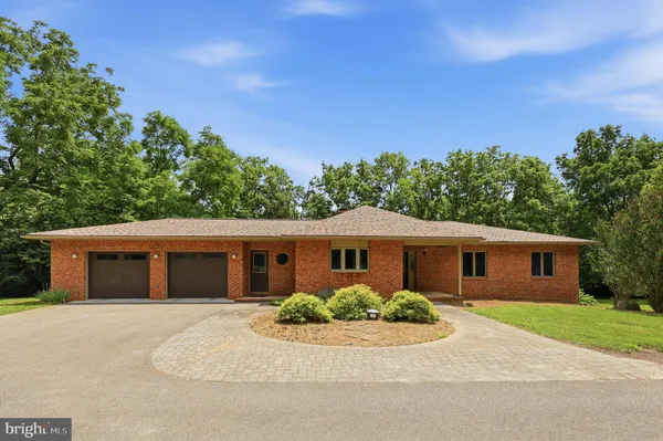 $599,999 | 19570 Leitersburg Pike, Hagerstown, MD 21742