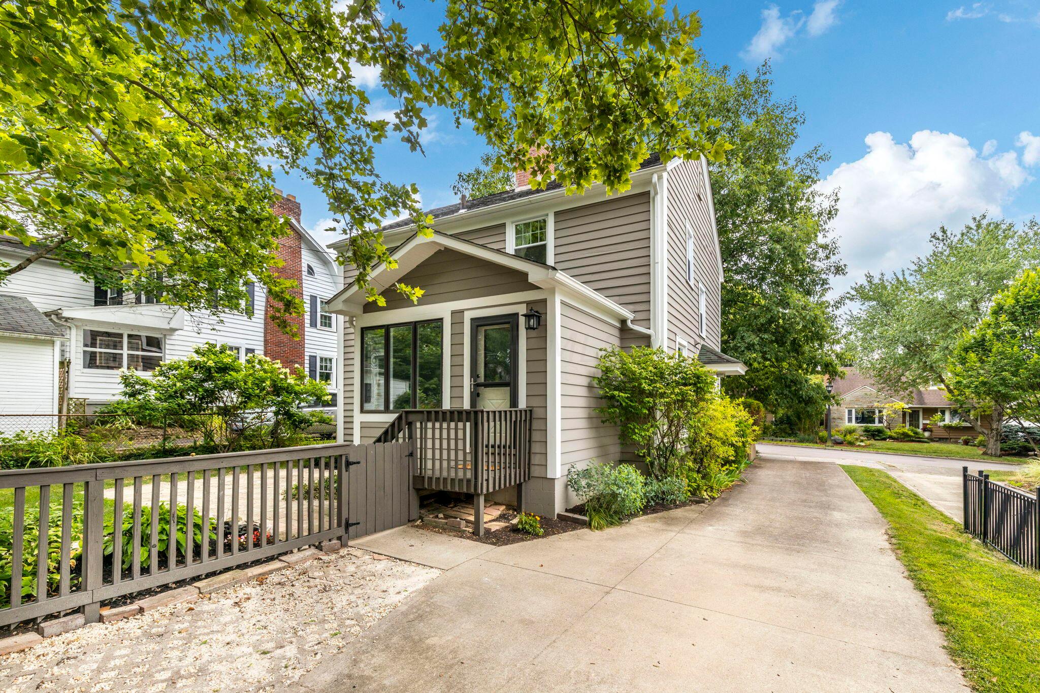 154 Richards Road Columbus, OH 43214 - Photo 6 of 44 Back View