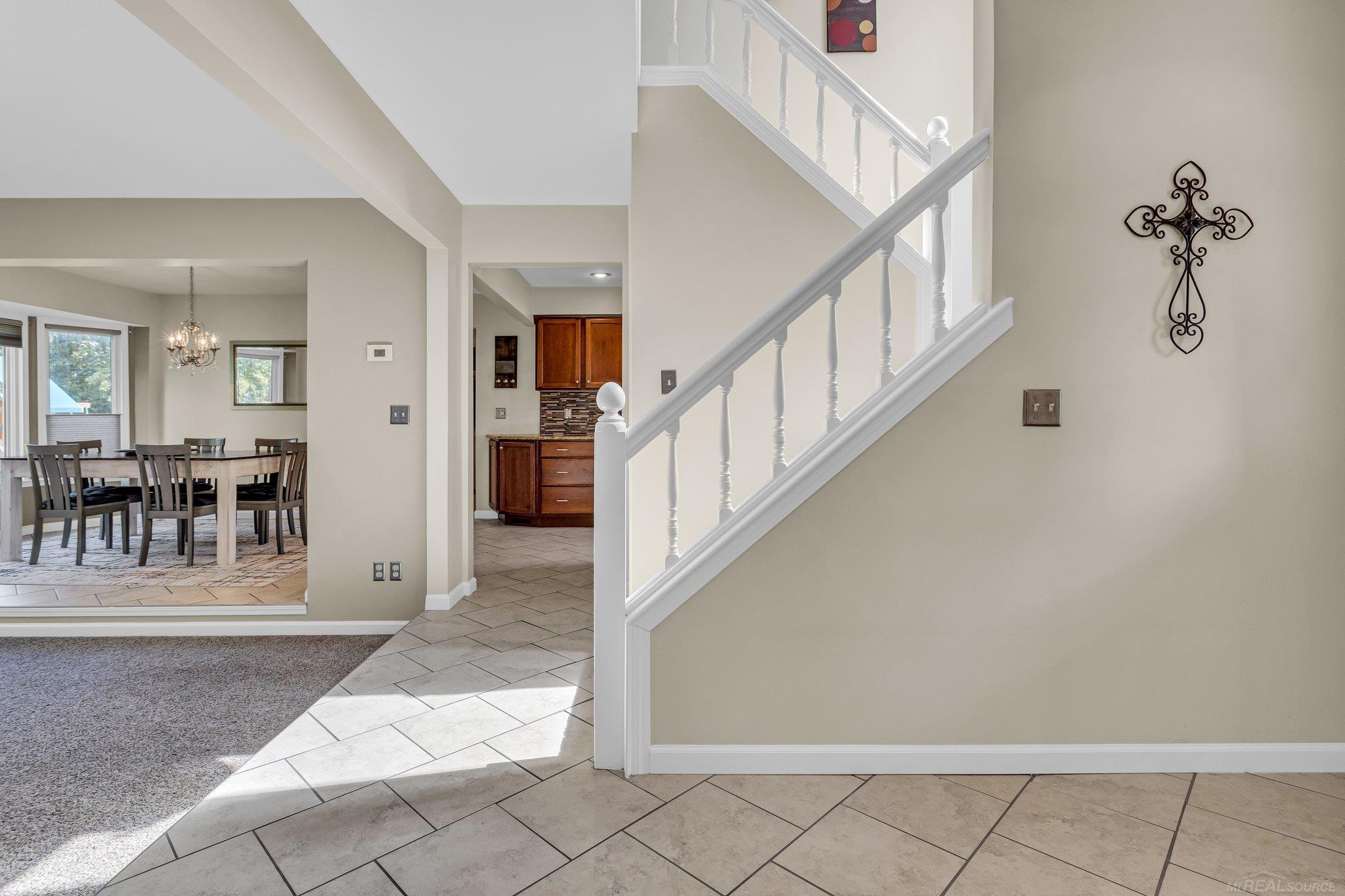 690 Baker Street Rochester Hills, MI 48307 - Photo 4 of 30