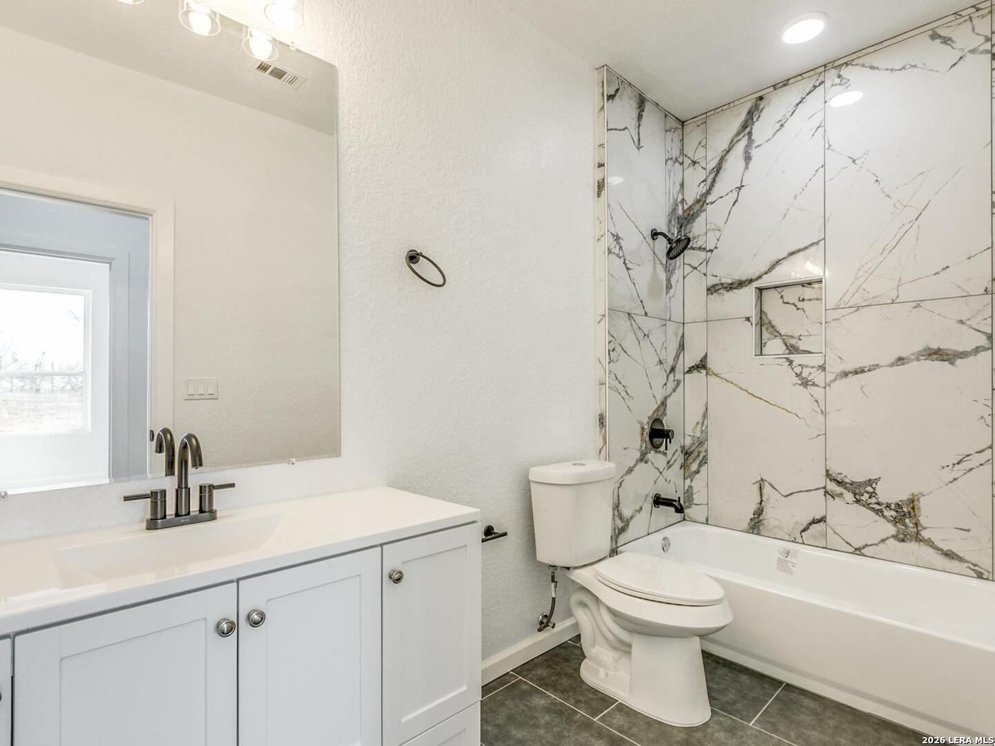 104 Flor Del Sol Road San Antonio, TX 78264 - Photo 18 of 20