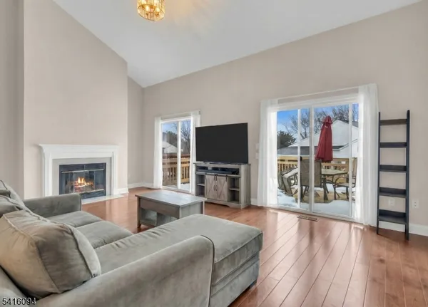 $599,900 | 91 Delaware Lane, Unit 91, Somerville, NJ 08876