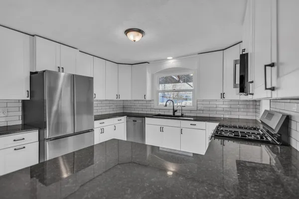 $539,999 | 4755 Eriks Boulevard, Eagan, MN 55122