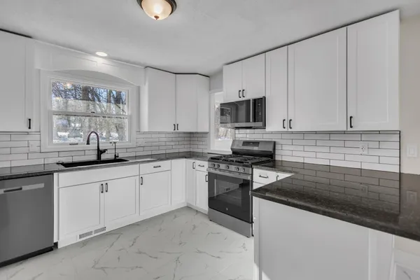 $539,999 | 4755 Eriks Boulevard, Eagan, MN 55122