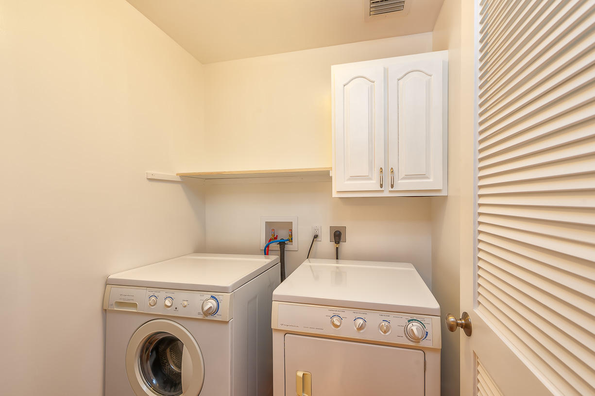 28051 Mills Road Summerland Key, FL 33042 - Photo 30 of 51 Laundry