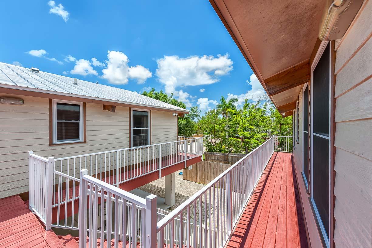 28051 Mills Road Summerland Key, FL 33042 - Photo 35 of 51 Joined Staircase