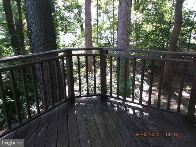 101 Summit Hall Road Gaithersburg, MD 20877 - Photo 8 of 8 Exterior (Rear) - Deck