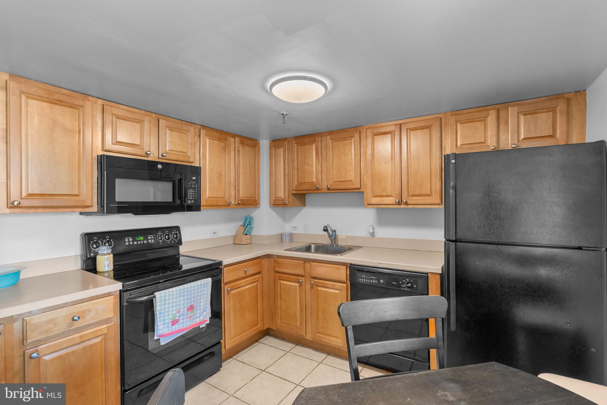 2001 Hamilton Street, Unit 507 Philadelphia, PA 19130 - Photo 2 of 41