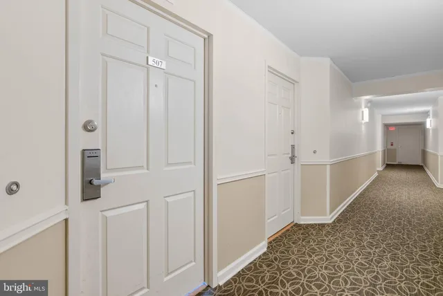 a view of entryway with white walls