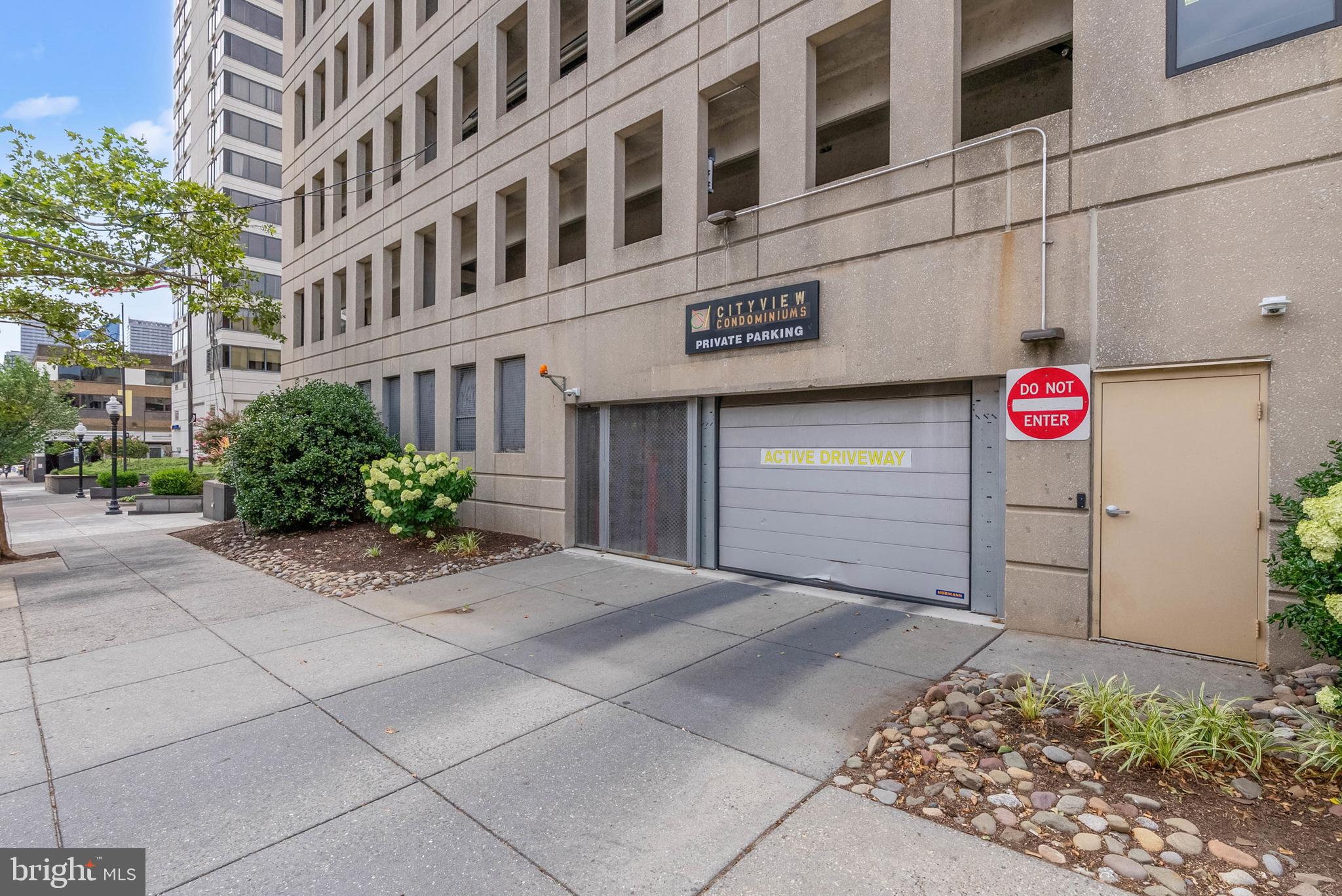 2001 Hamilton Street, Unit 507 Philadelphia, PA 19130 - Photo 33 of 41