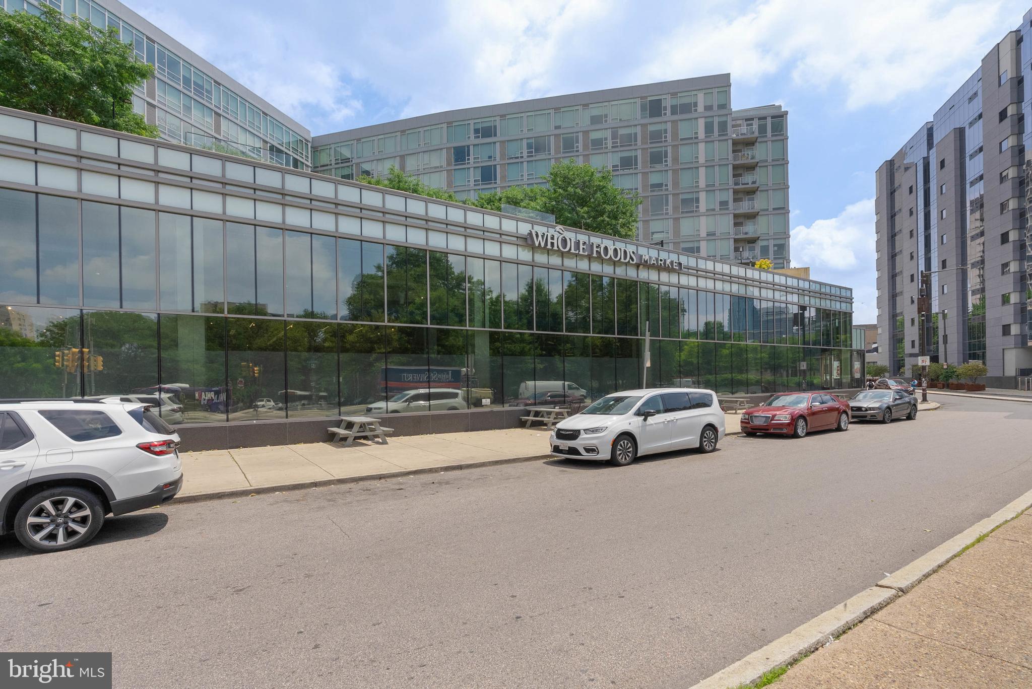 2001 Hamilton Street, Unit 507 Philadelphia, PA 19130 - Photo 39 of 41