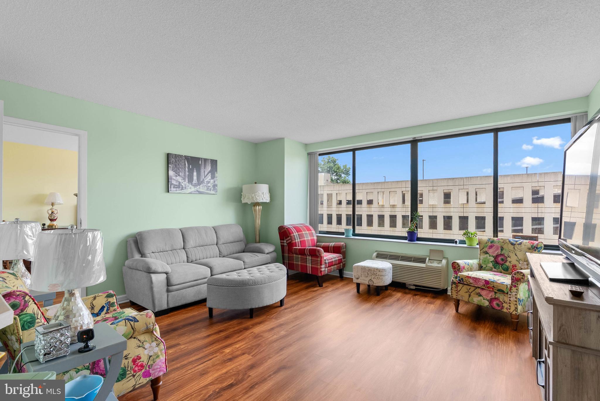 2001 Hamilton Street, Unit 507 Philadelphia, PA 19130 - Photo 6 of 41