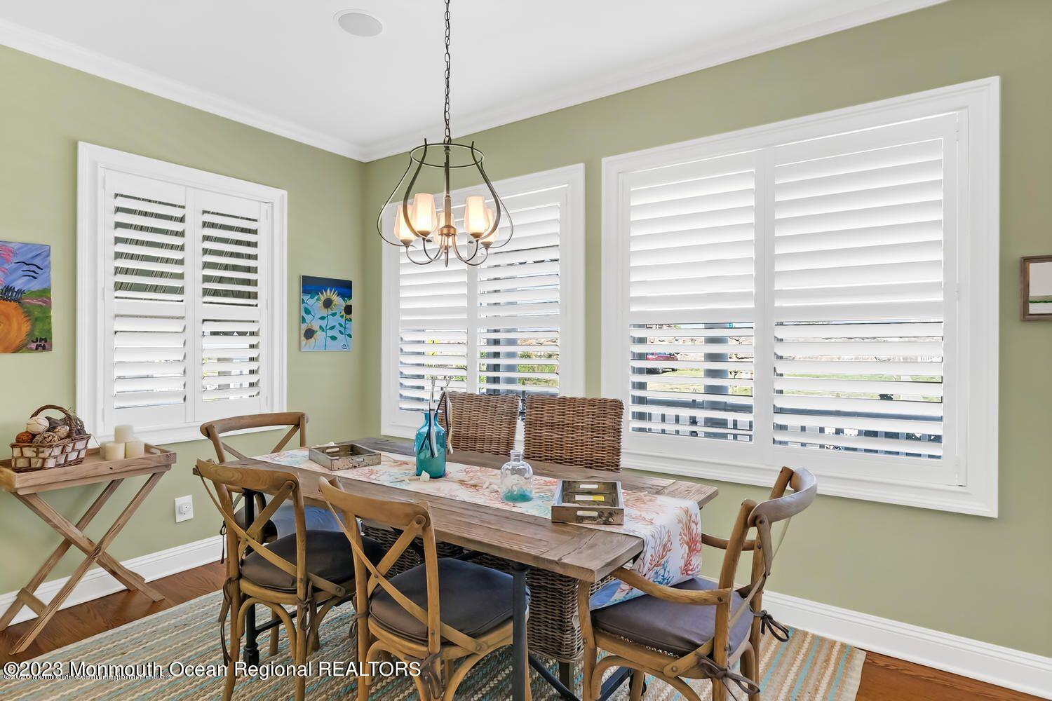 576 Ocean Avenue Sea Bright, NJ 07760 - Photo 8 of 32 576 Dining