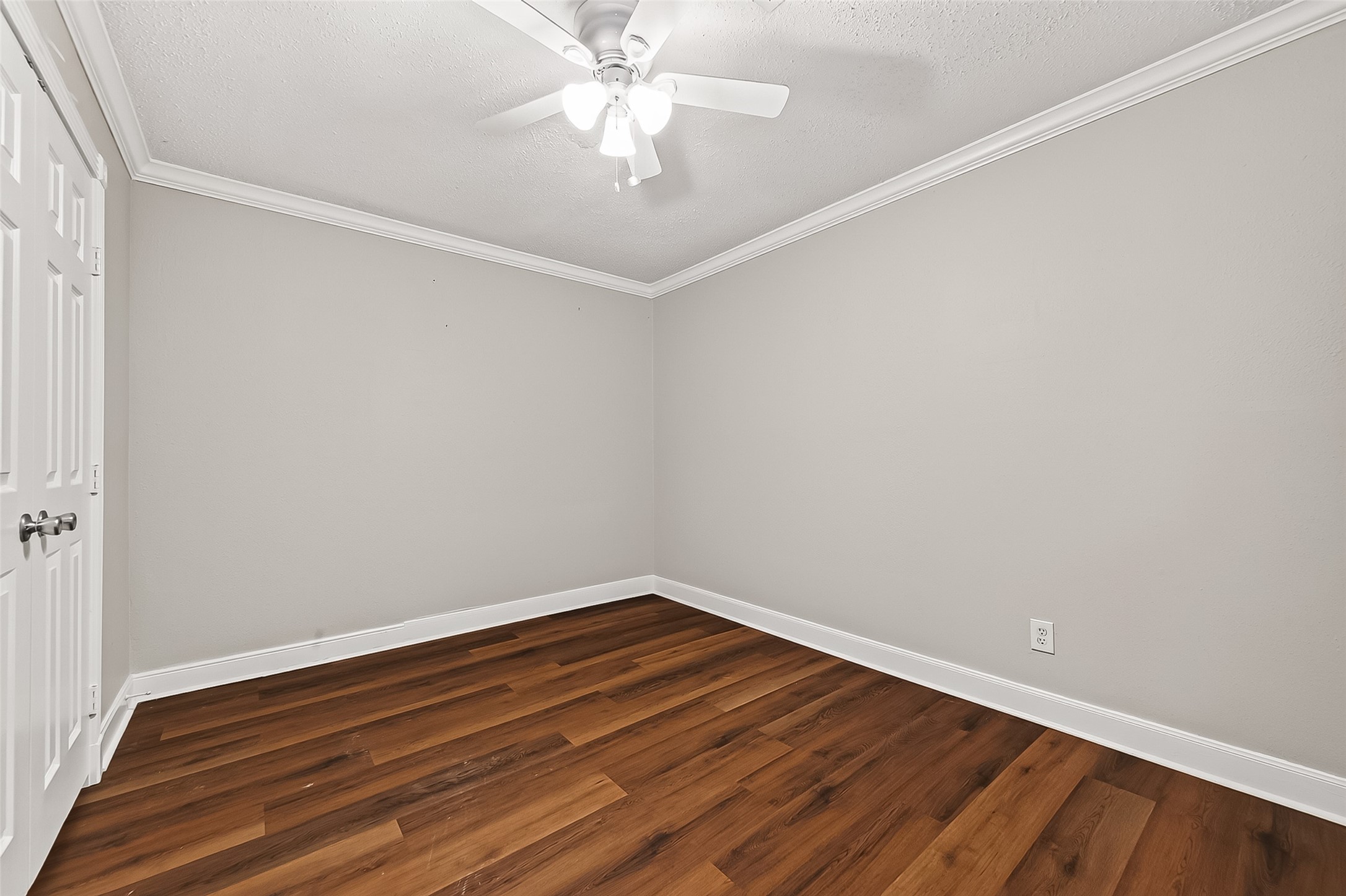 4727 Merwin Street, Unit A Houston, TX 77027 - Photo 39 of 45 This Room is a multi-purpose room. Great space for an in home office!