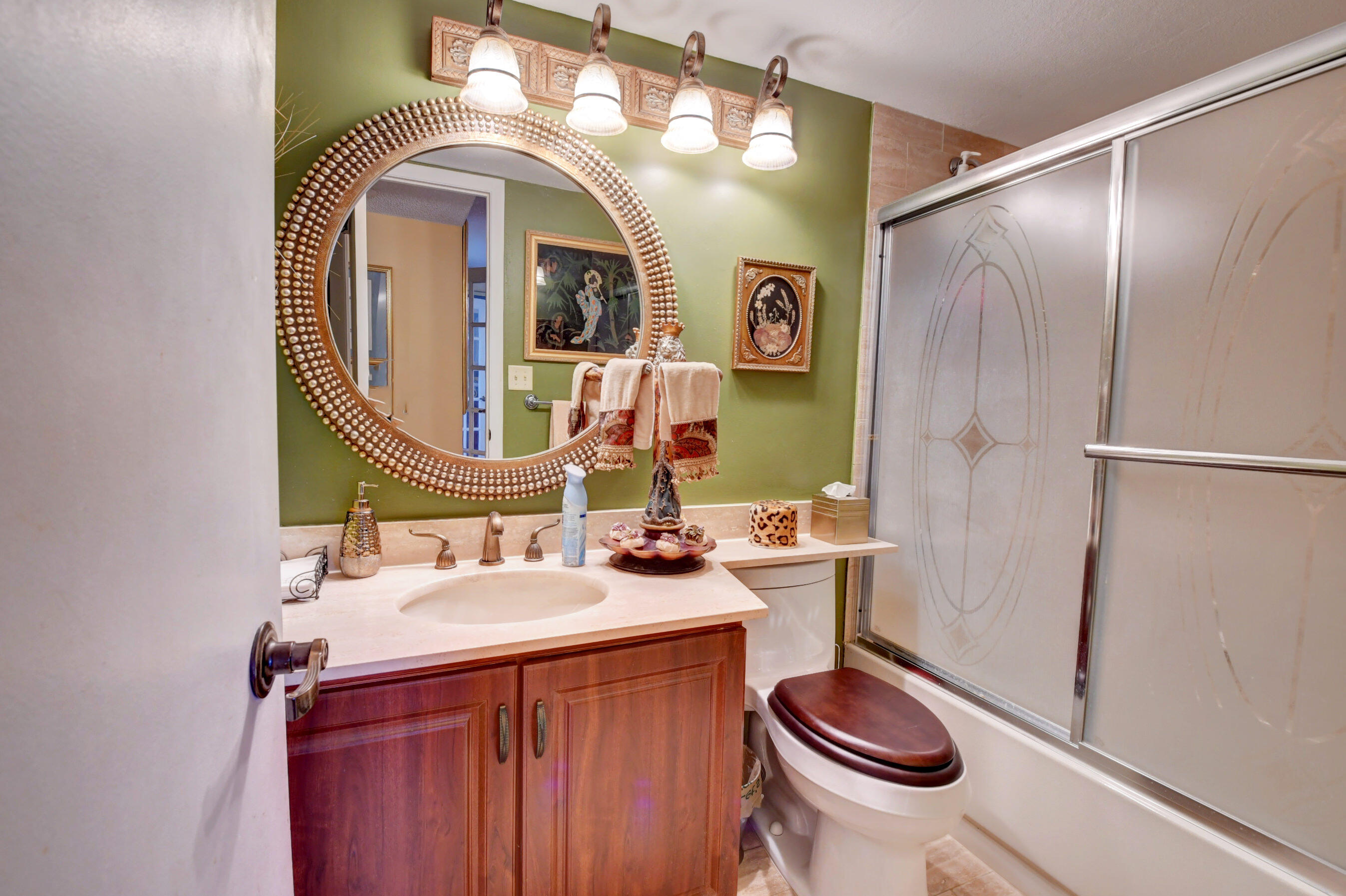 7137 Promenade Drive, Unit 102 Boca Raton, FL 33433 - Photo 25 of 34 2nd bathroom