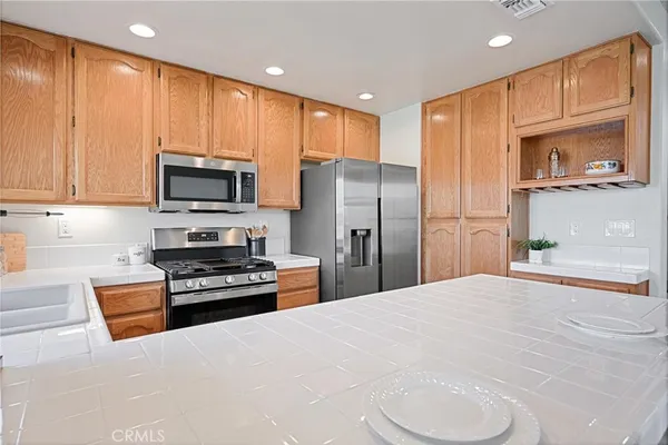 $679,000 | 2035 San Diego Drive, Corona, CA 92882