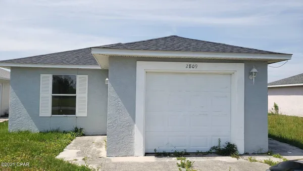$1,800 | 2809 East 17th Street, Panama City, FL 32405