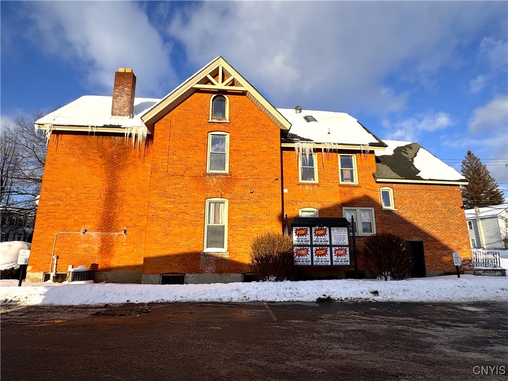 208 North Madison Street Rome, NY 13440 - Photo 3 of 50