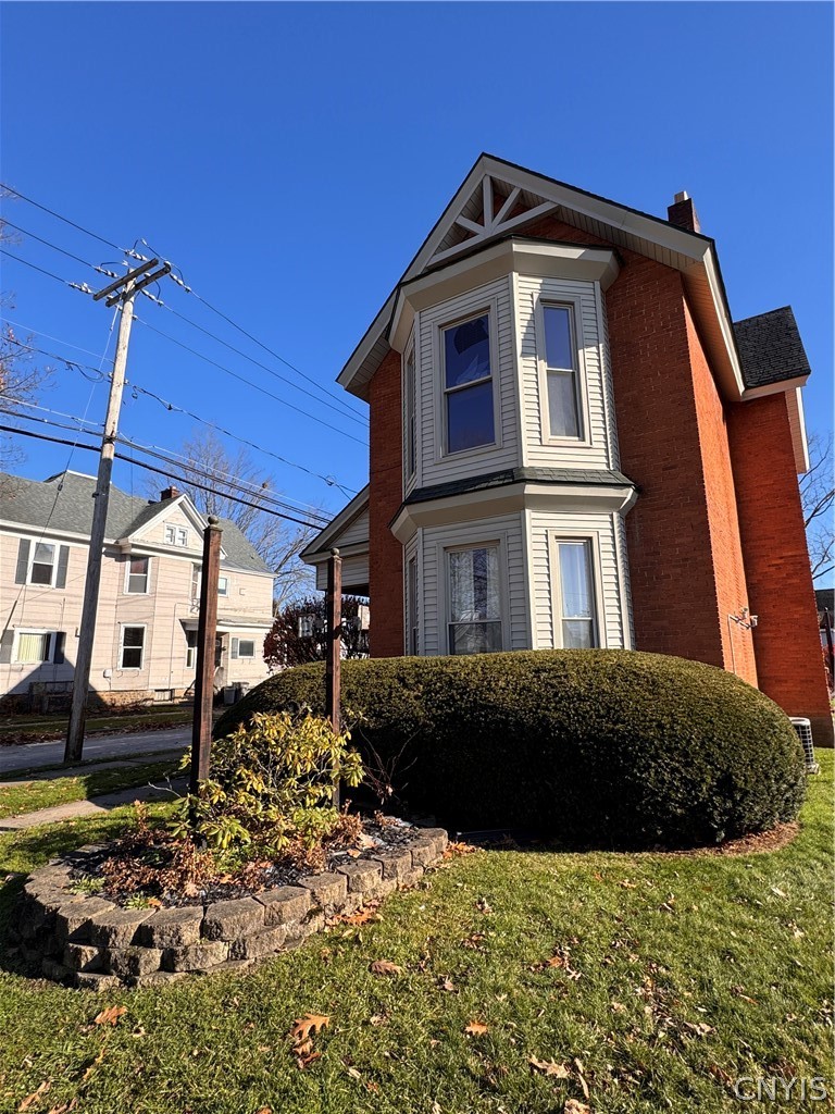 208 North Madison Street Rome, NY 13440 - Photo 6 of 46