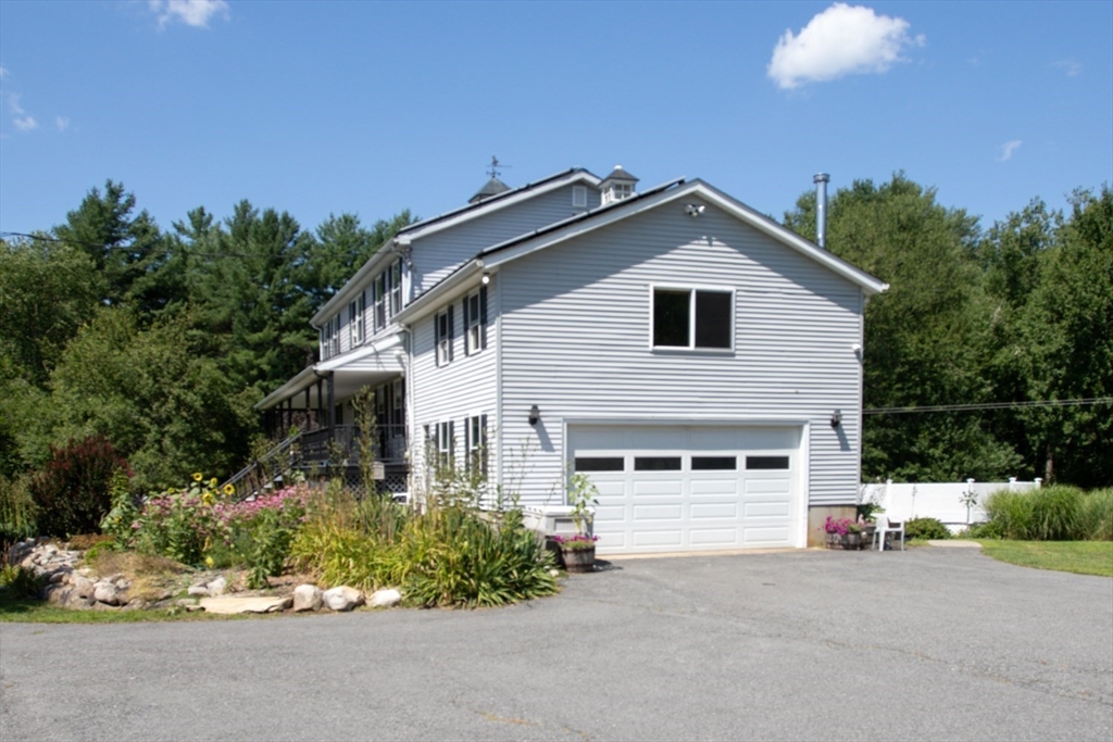 511 Old Fall River Road Dartmouth, MA 02747 - Photo 7 of 42 Gallery Image 7