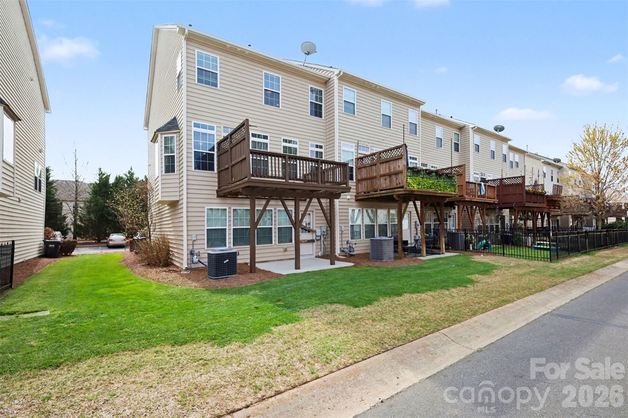 6148 Rockefeller Lane Charlotte, NC 28210 - Photo 26 of 30 Gallery Image 26