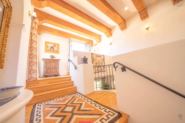 a view of entryway with a front door