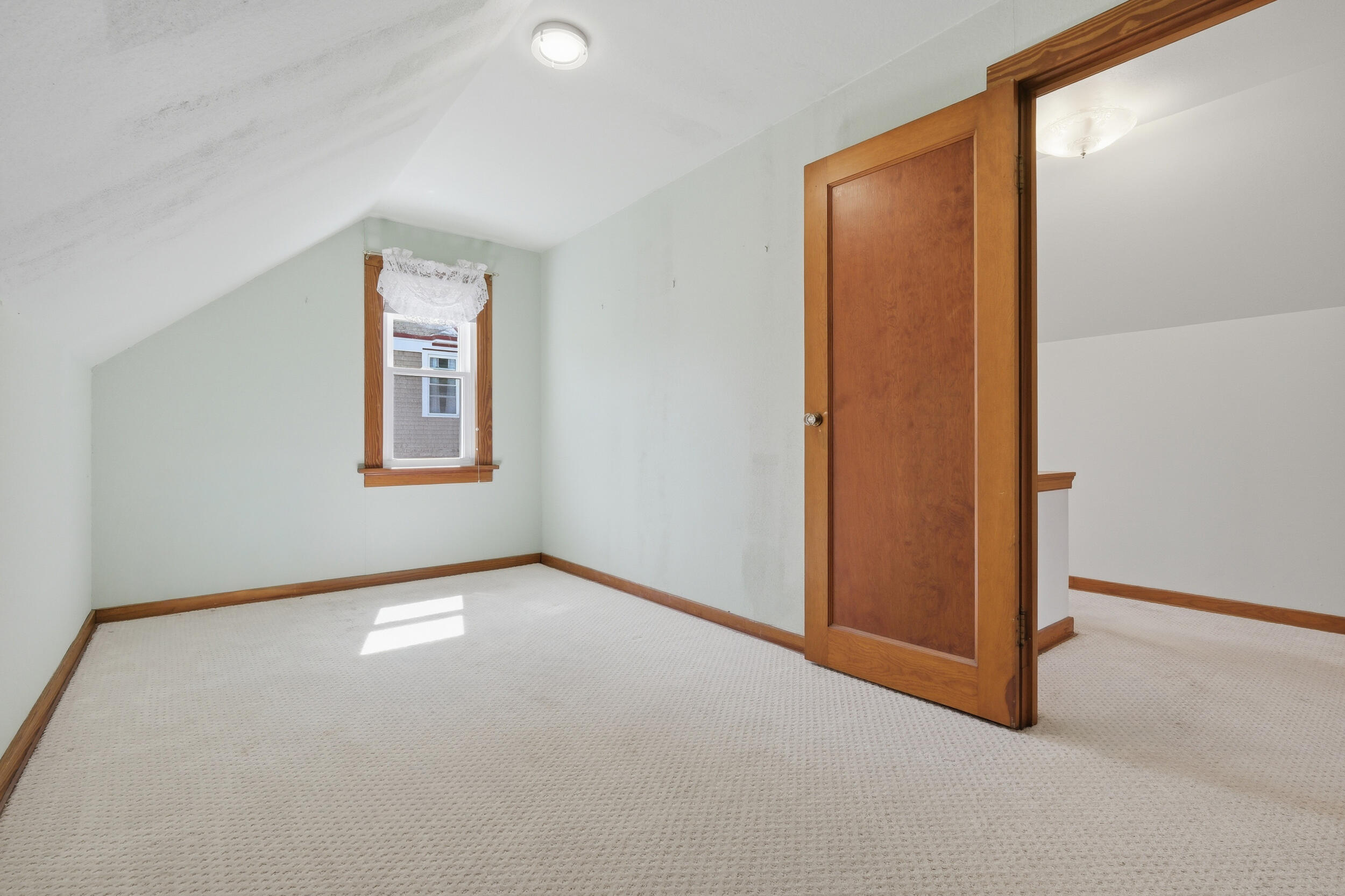 418 East Racine Street Jefferson, WI 53549 - Photo 15 of 34 Staged photo