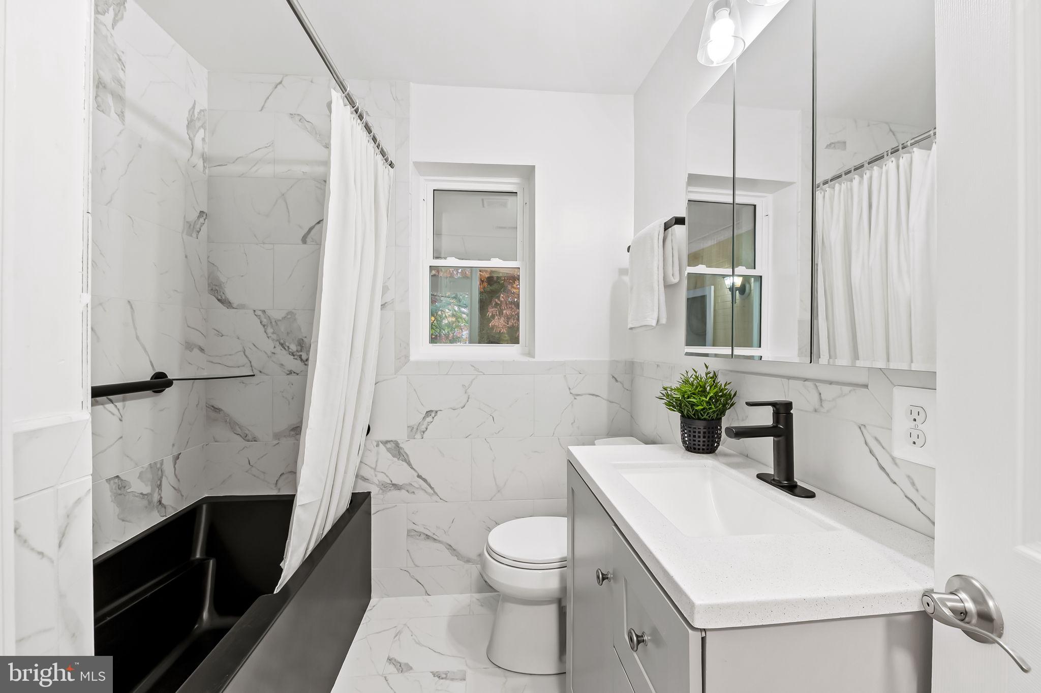 512 Holden Road Towson, MD 21286 - Photo 23 of 46 Main level all NEW full bath