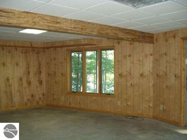 182 High Lake Road Traverse City, MI 49696 - Photo 9 of 15 1708578-8.JPG