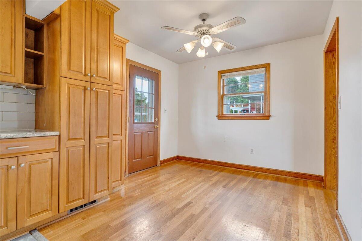 137 Frontier Road Northeast Roanoke, VA 24012 - Photo 20 of 42 15-MIB03177