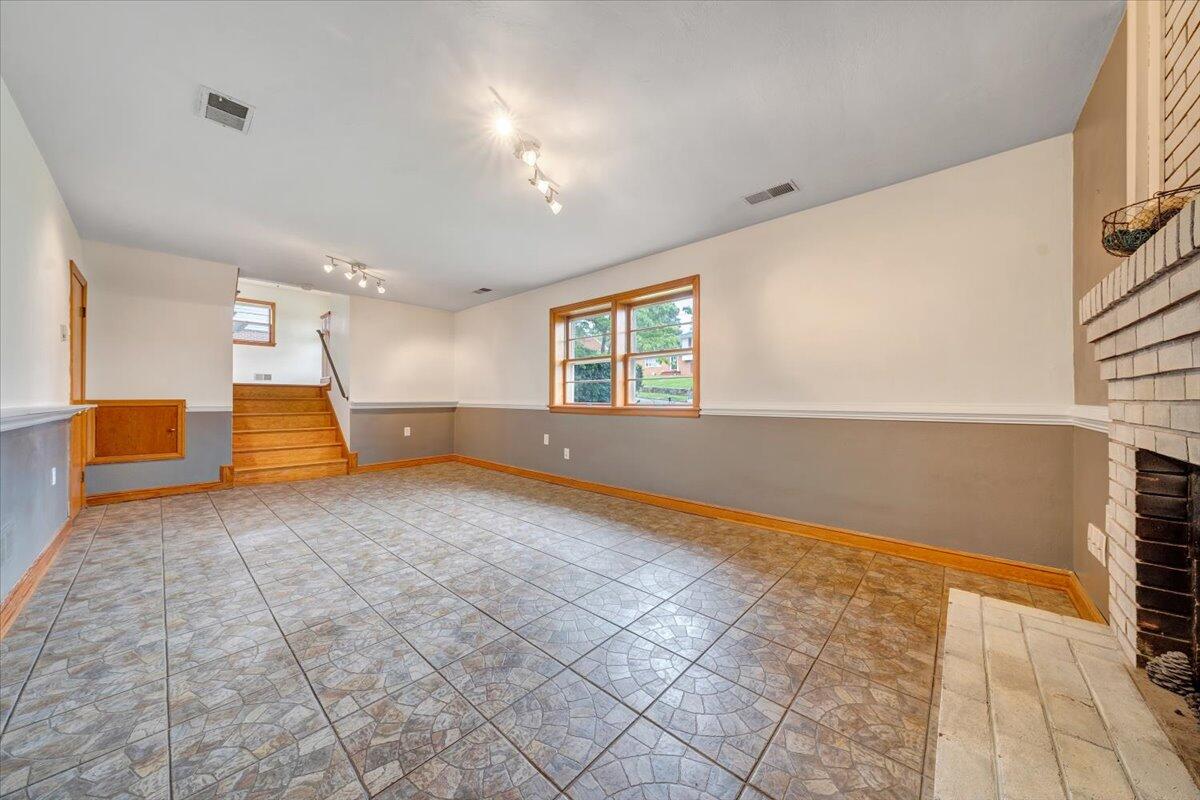 137 Frontier Road Northeast Roanoke, VA 24012 - Photo 31 of 42 26-MIB03207