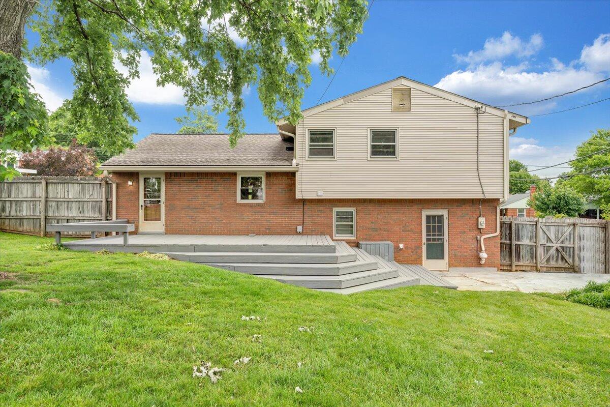 137 Frontier Road Northeast Roanoke, VA 24012 - Photo 39 of 42 34-MIB03237