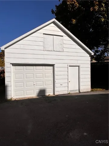 $1,150 | 927 Salina Street, Watertown, NY 13601