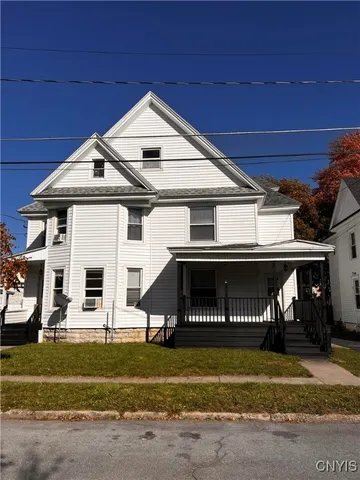 $1,150 | 927 Salina Street, Watertown, NY 13601