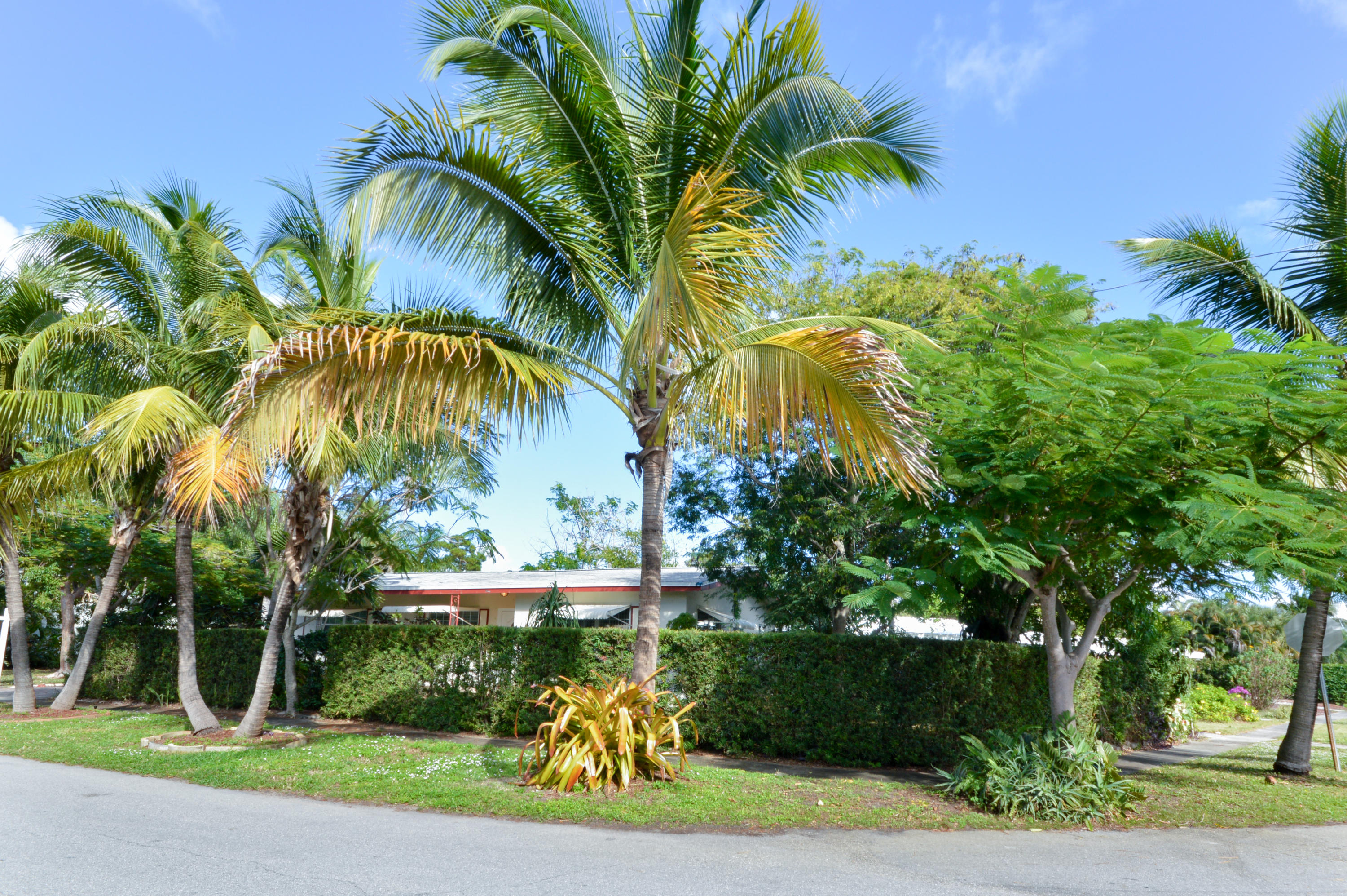 1400 Northeast 4th Avenue Boca Raton, FL 33432 - Photo 1 of 11 VHT-rx-10181433_0.jpg