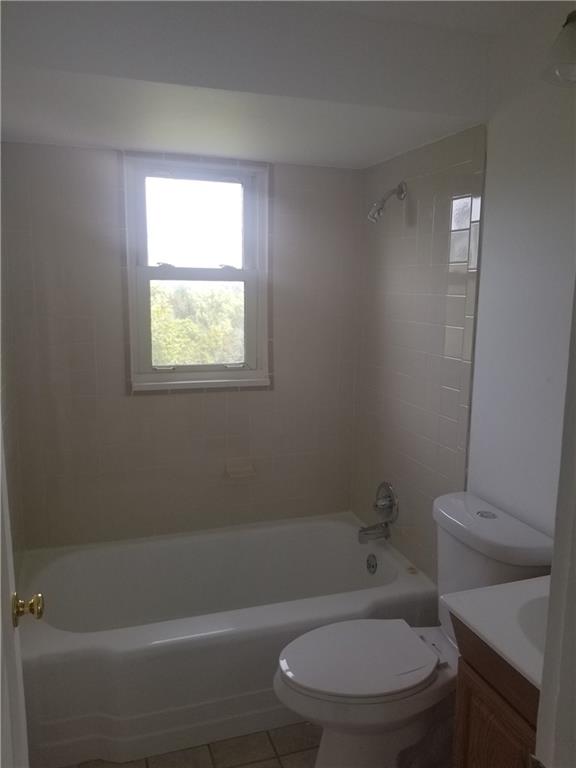 210 Crestview Road Pittsburgh, PA 15235 - Photo 5 of 12 Gallery Image 5