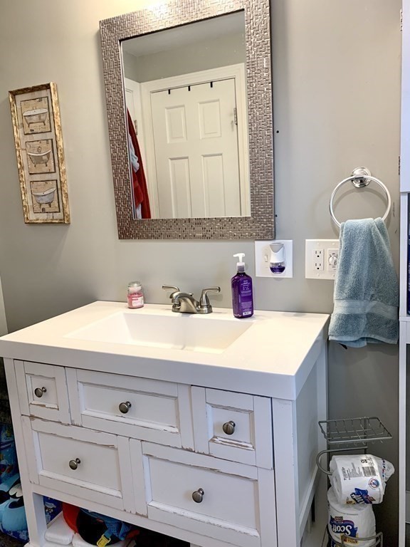 74 Rugby Street Holyoke, MA 01040 - Photo 11 of 26 Gallery Image 11