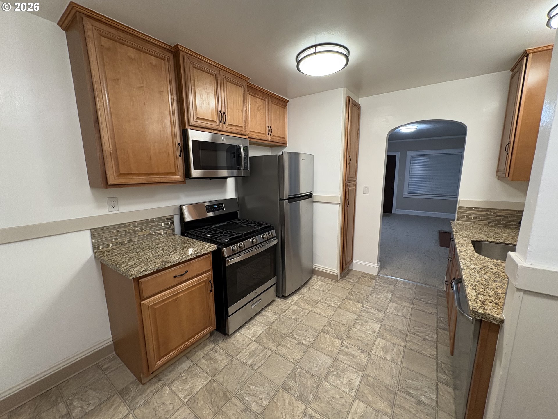 9646 Southeast Steele Street Portland, OR 97266 - Photo 12 of 41