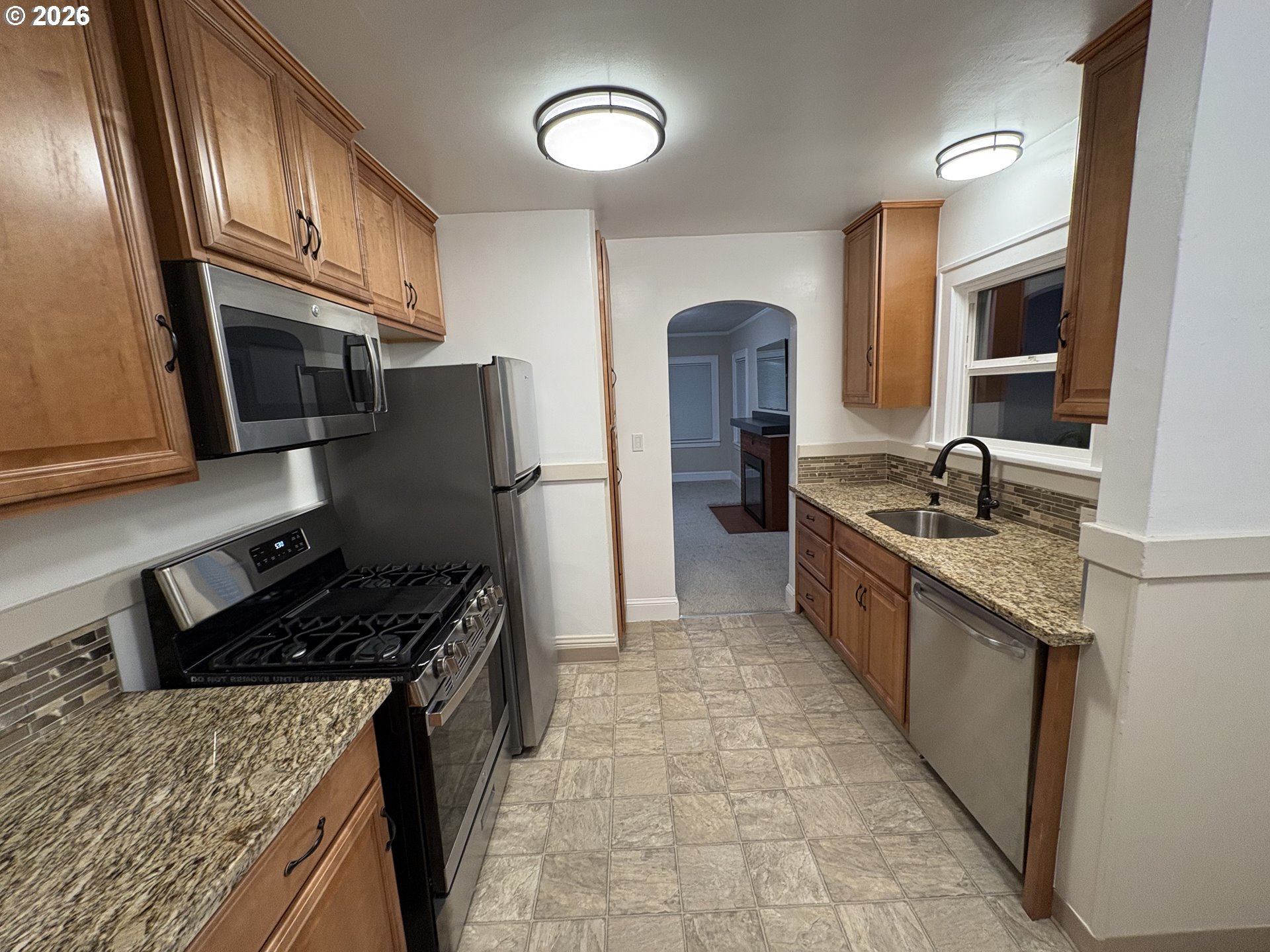 9646 Southeast Steele Street Portland, OR 97266 - Photo 13 of 41