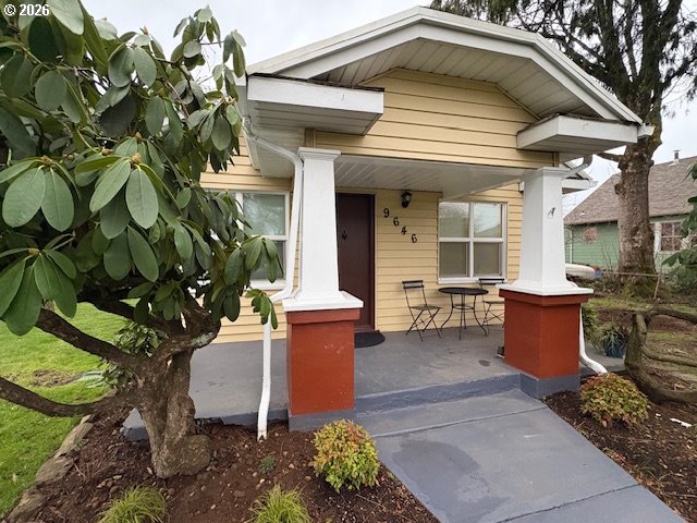 9646 Southeast Steele Street Portland, OR 97266 - Photo 3 of 41