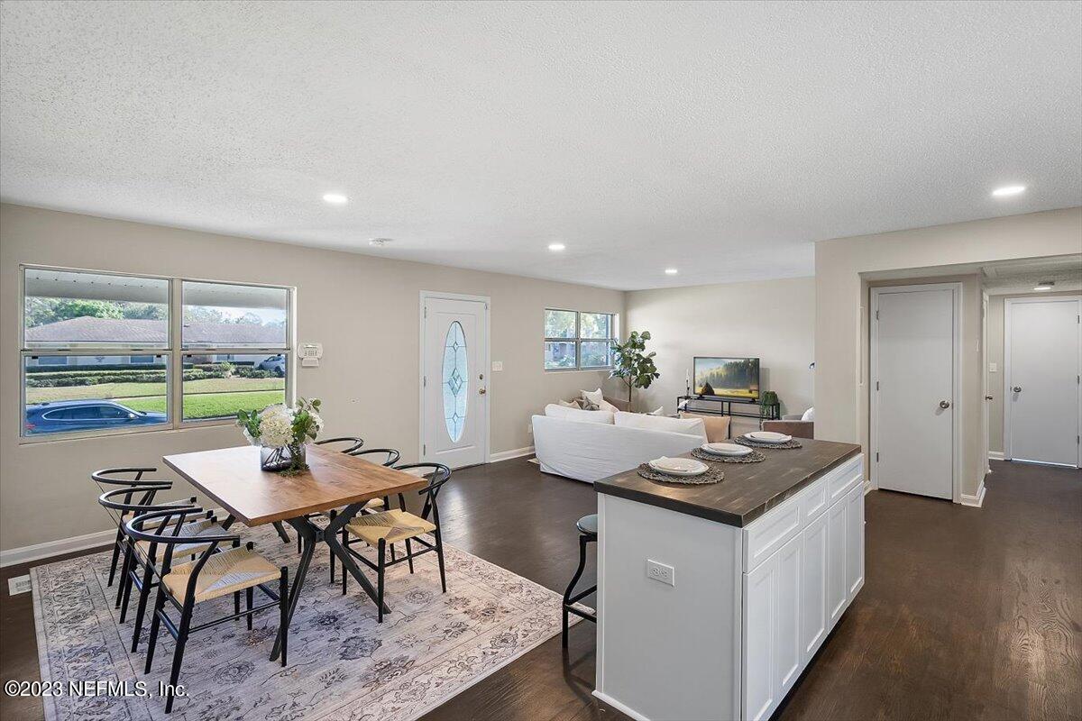 514 Mandalay Road Jacksonville, FL 32216 - Photo 9 of 25 18-514 Mandalay Rd (18)