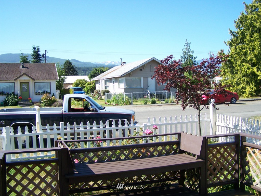246 West Maple Street Sequim, WA 98382 - Photo 3 of 7 Gallery Image 3