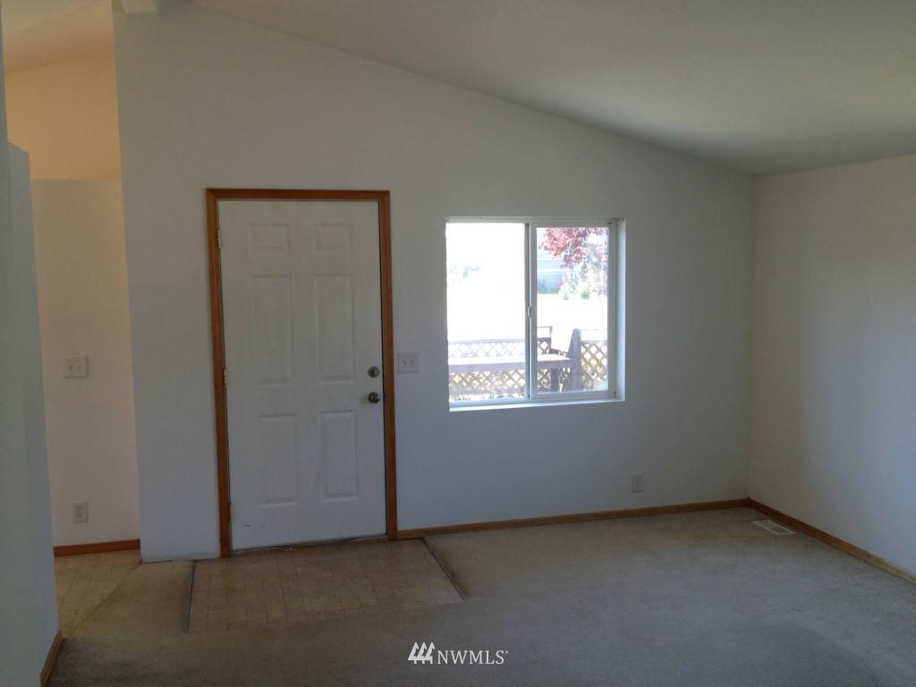 246 West Maple Street Sequim, WA 98382 - Photo 6 of 7 Gallery Image 6