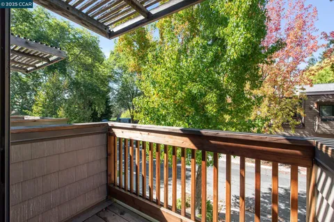 $1,028,000 | 1943 Highridge Court, Walnut Creek, CA 94597